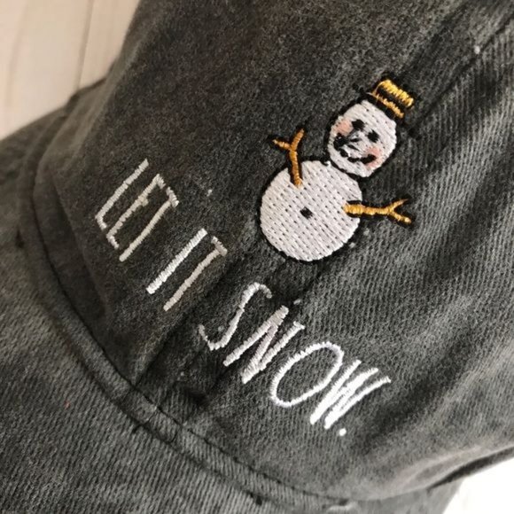 Rae Dunn x David & Young Let It Snow Embroidered Snowman Hat Grey NWT - Picture 2 of 7